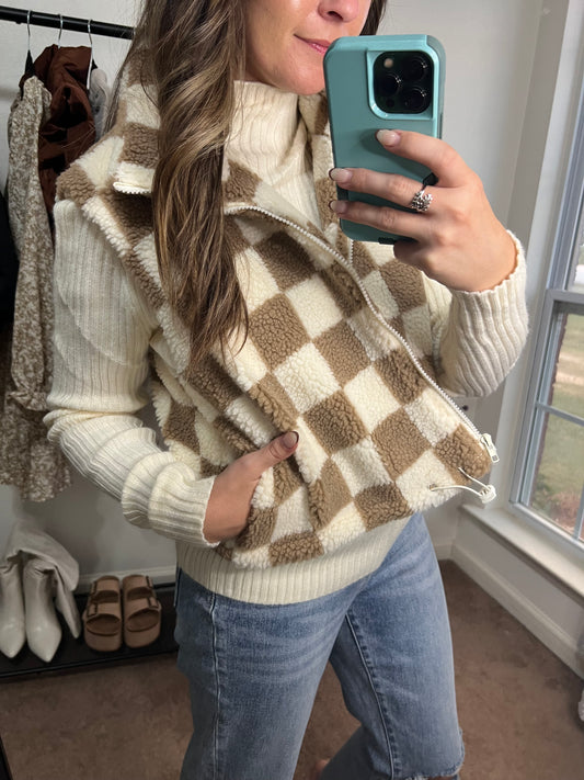 CROP CHECKERED SHERPA VEST